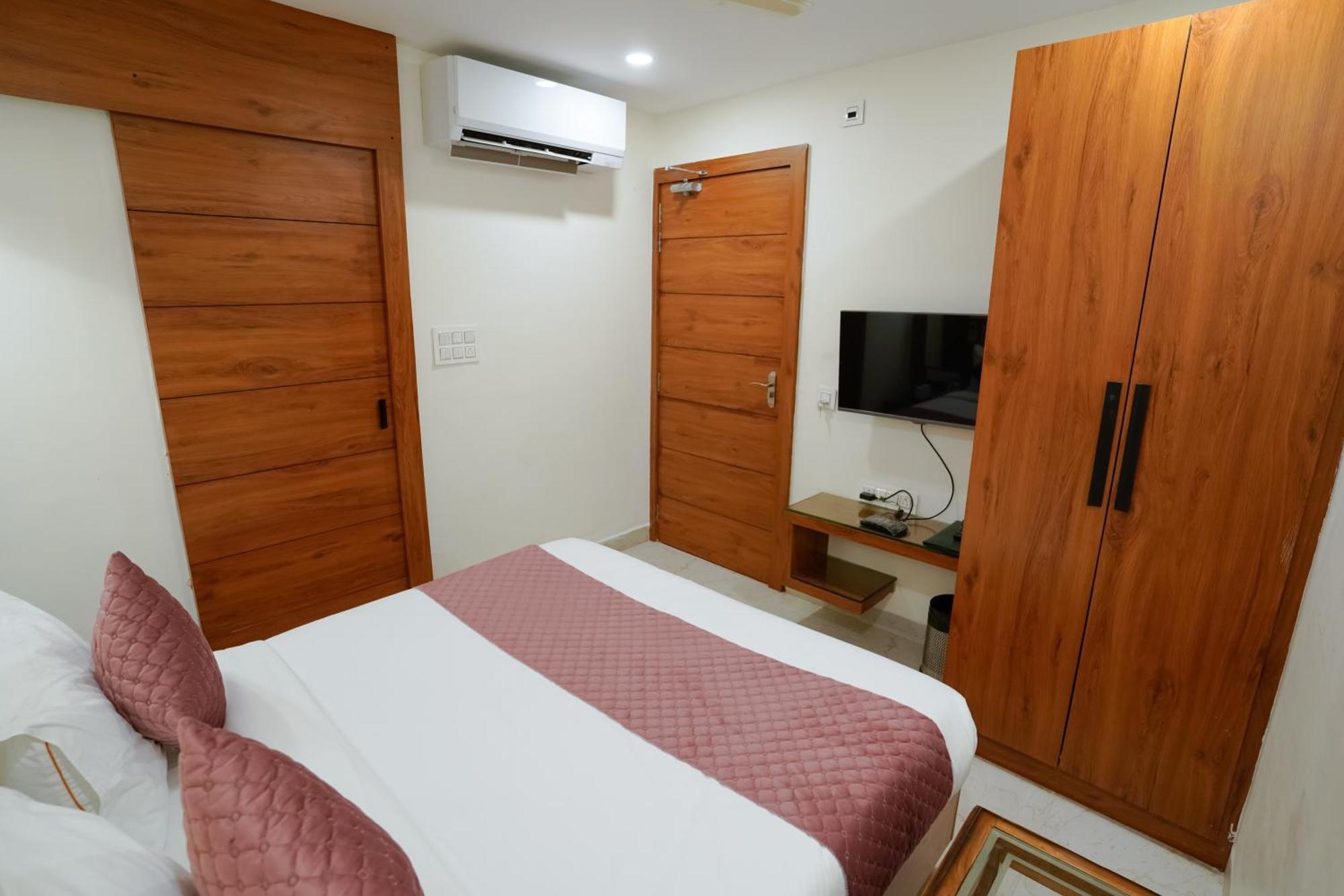 Hotel Eleven Heights Bhopal Extérieur photo