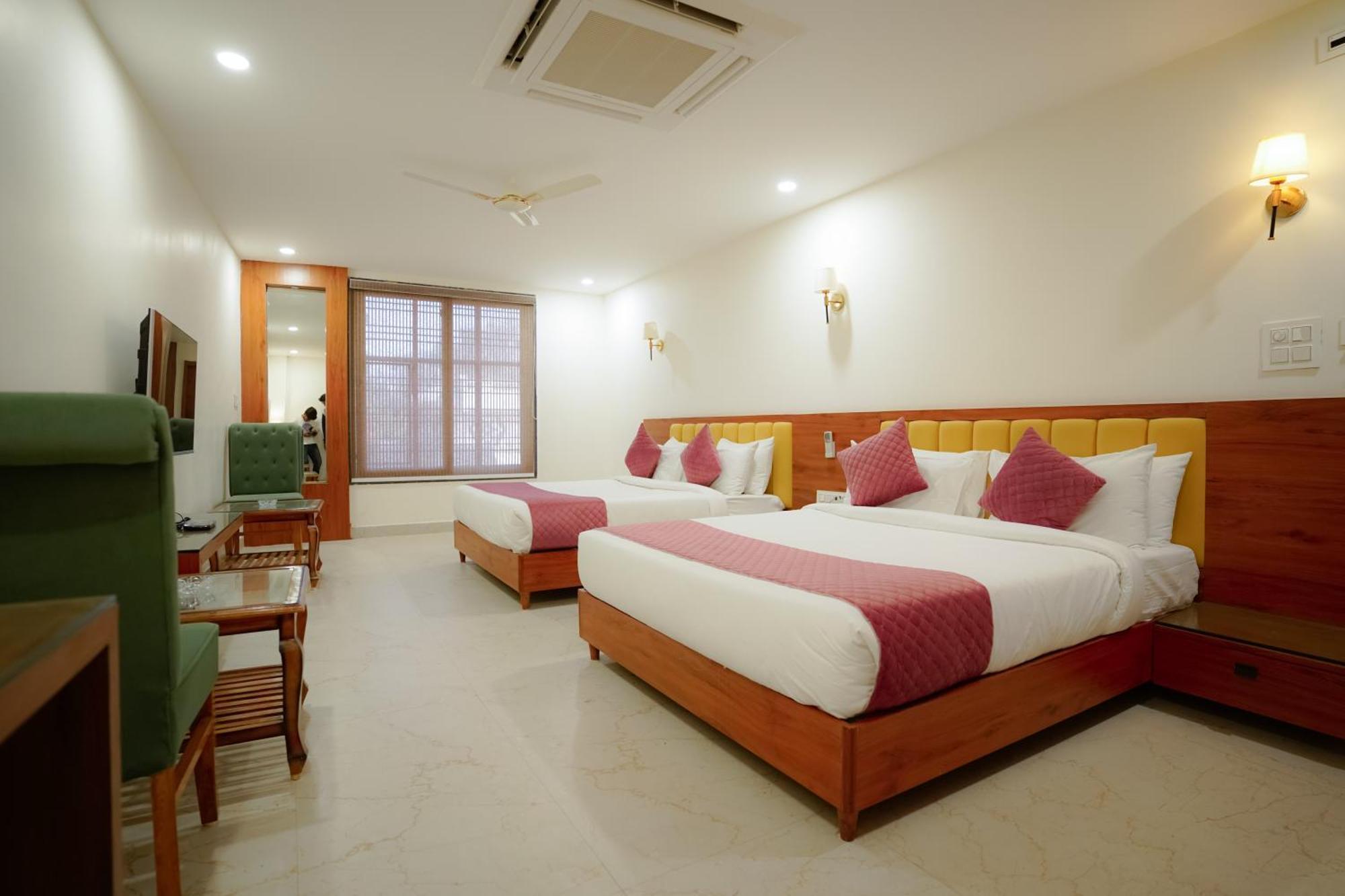 Hotel Eleven Heights Bhopal Extérieur photo