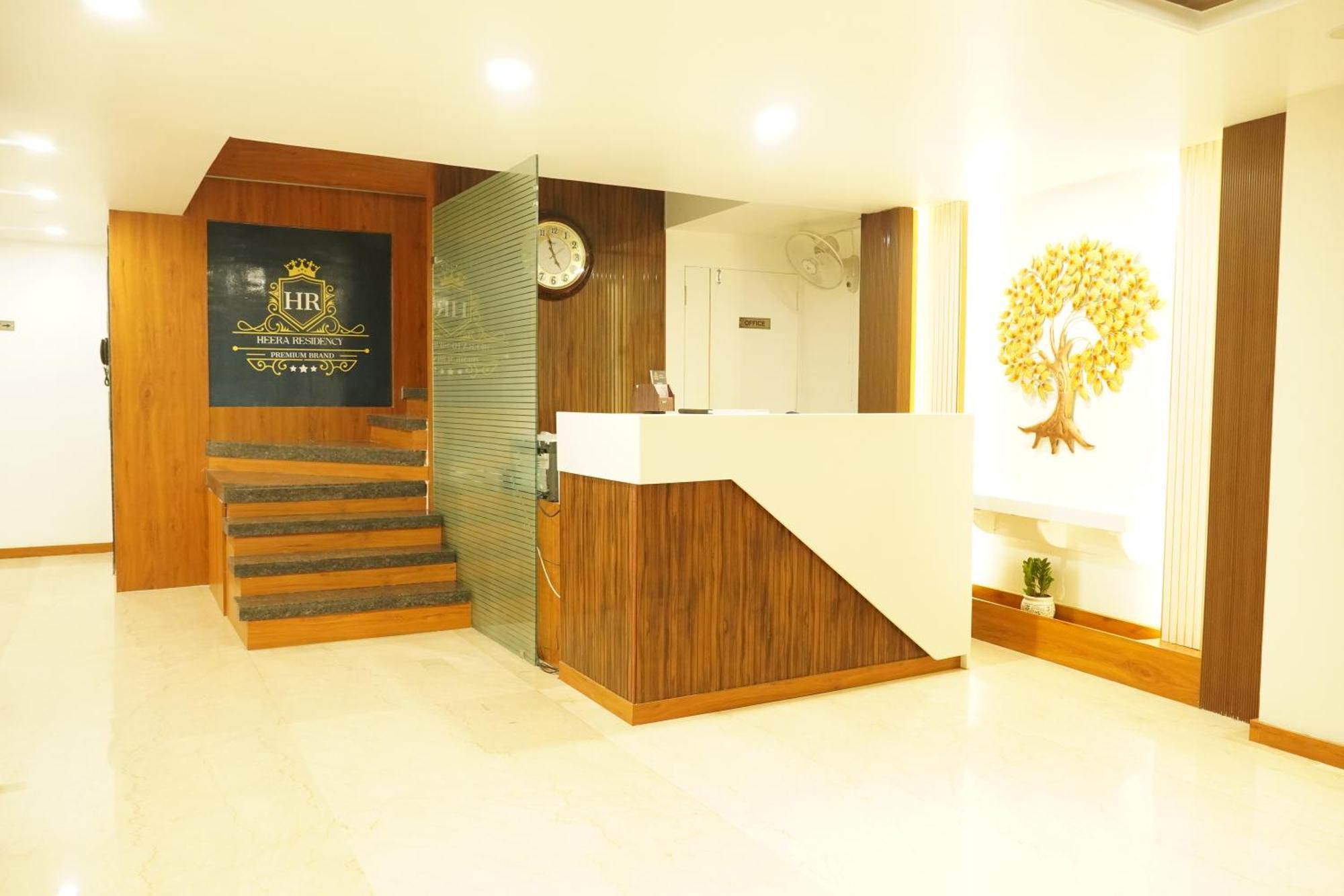 Hotel Eleven Heights Bhopal Extérieur photo
