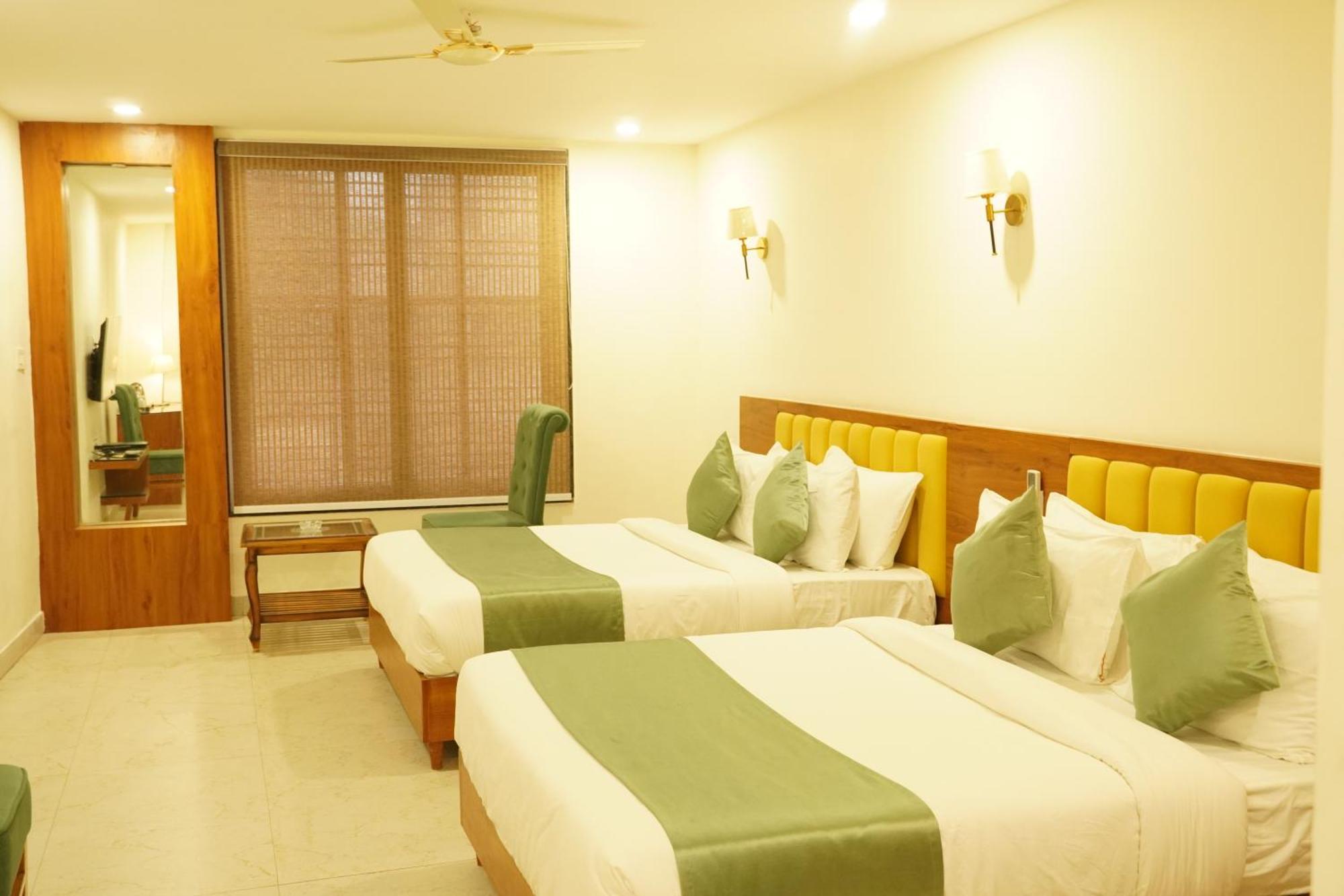 Hotel Eleven Heights Bhopal Extérieur photo